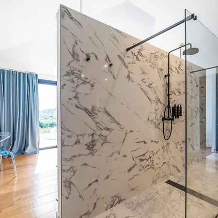 Hotel Version Maquis Santa Manza