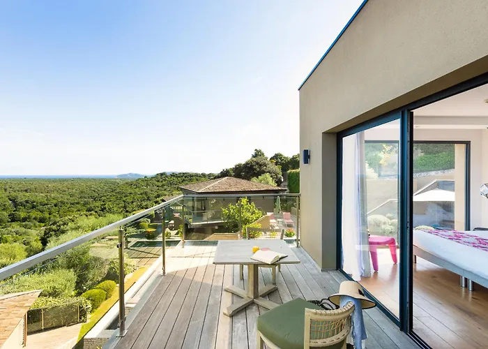 Hotel Version Maquis Santa Manza