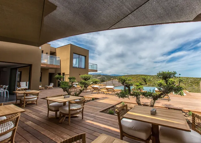 Hotel Version Maquis Santa Manza Bonifacio (Corsica)