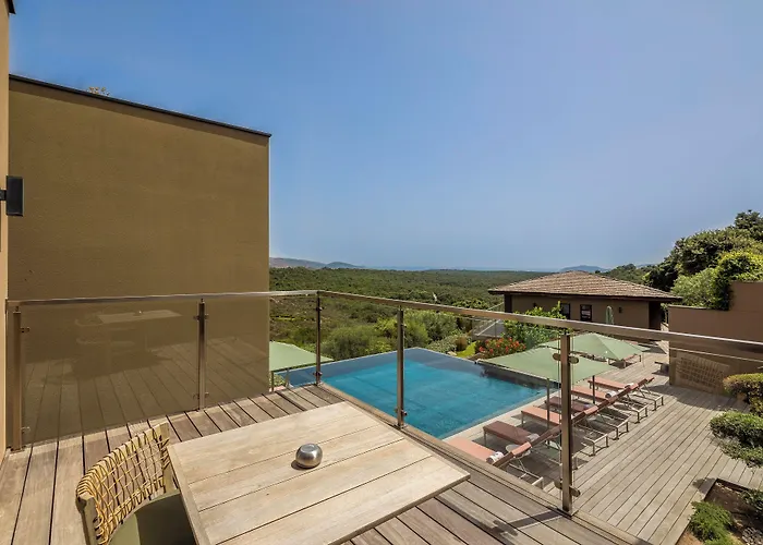 Hotel Version Maquis Santa Manza 4*