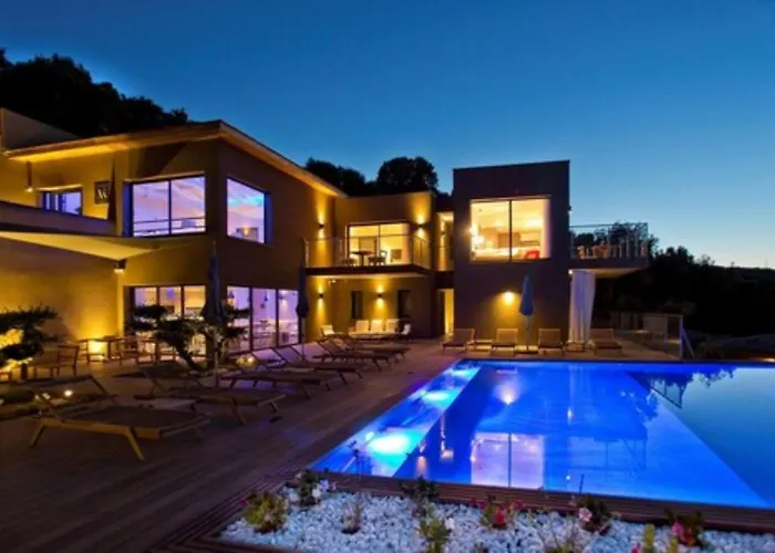 Hotel Version Maquis Santa Manza