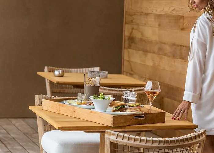 维森马奎斯圣马扎酒店 4*