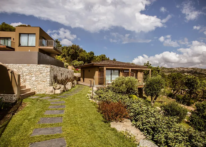 Hotel Version Maquis Santa Manza