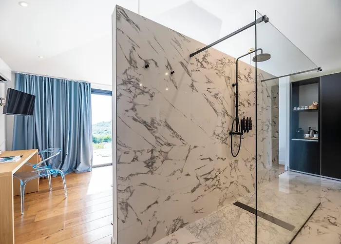 Hotel Version Maquis Santa Manza